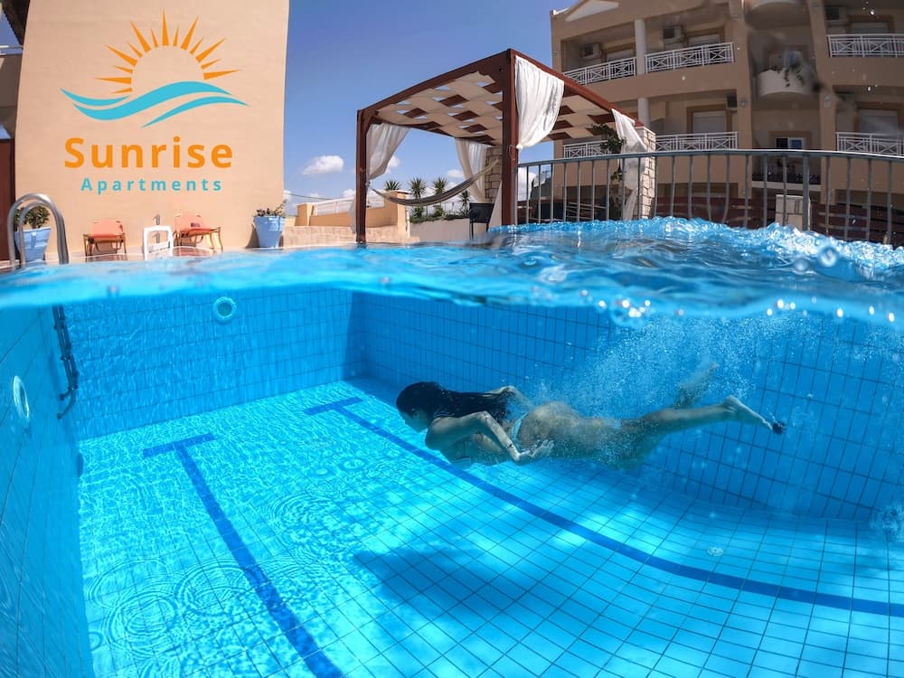 Sunrise Studios & Apartments