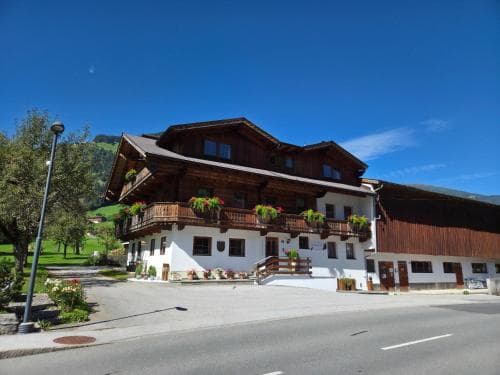 Oberstockach Hof