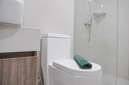 Nice and New 1BR with Office Room at Daan Mogot City Apartment By Travelio