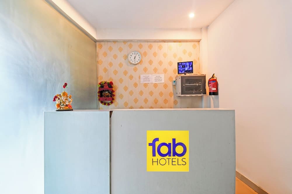 Fabhotel Insight Inn