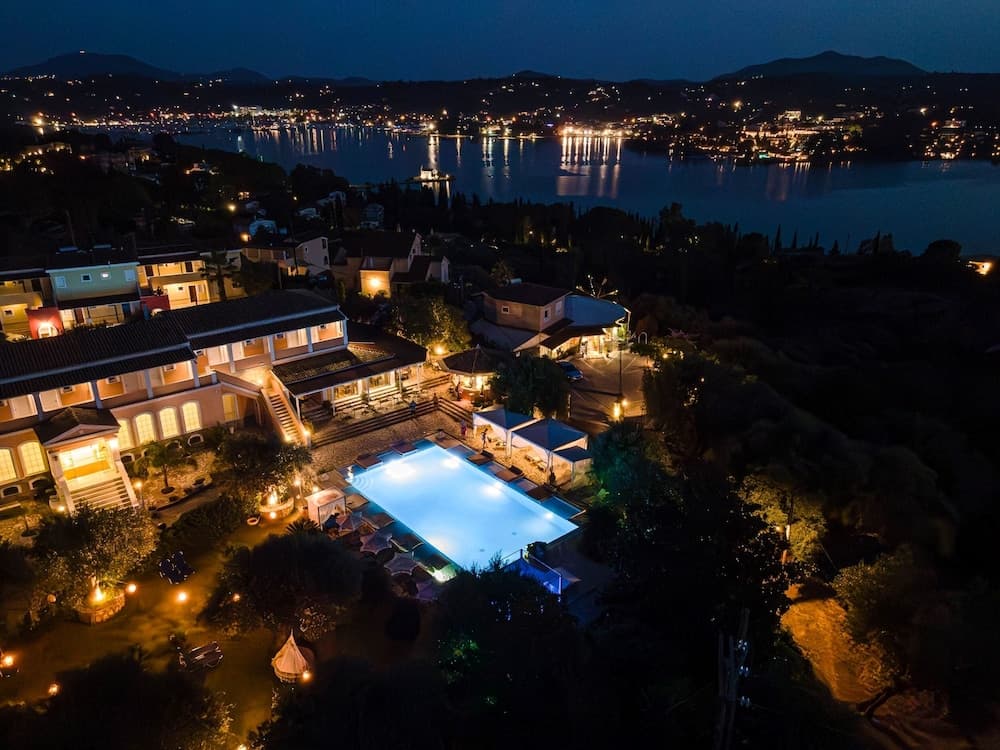 Nefeli Hotel