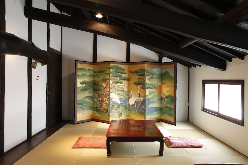 Gion Shinmonso