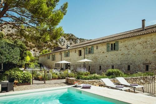 Entre Vigne et Garrigue