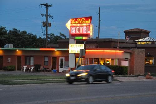 Sun-n-Sands Motel