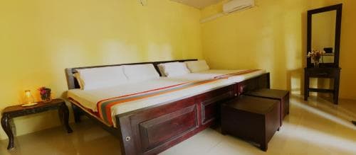 Leon Hotel