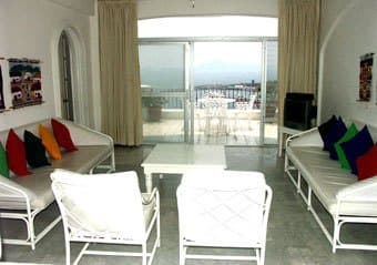 Dolphin Cove Inn