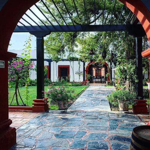 Hostal El Farol