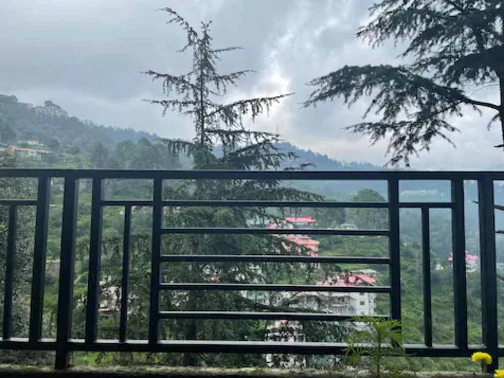 Goroomgo Solo Home Shimla