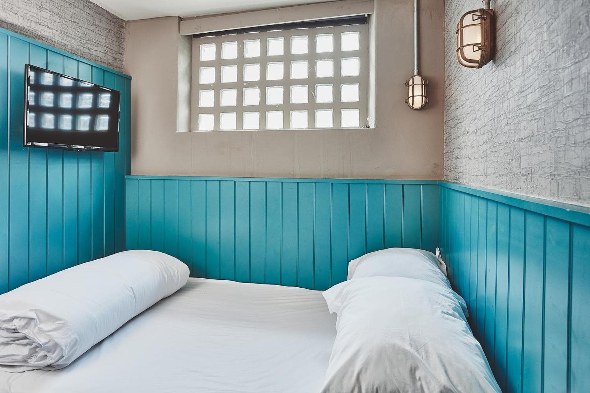 Nuitee hotel image