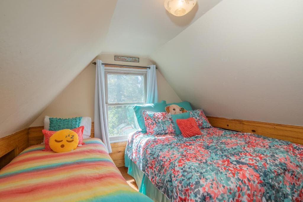 Big Bear Retreat - A charming mountain cabin with easy access to Big Bear's attractions!
